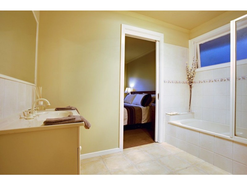 7 Walker Street, The Basin VIC 3154