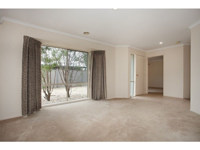 2/10 Sinclair Road, Bayswater VIC 3153