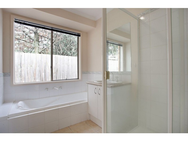 2/10 Sinclair Road, Bayswater VIC 3153