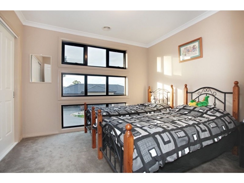 6 Acorn Grove, Mooroolbark VIC 3138