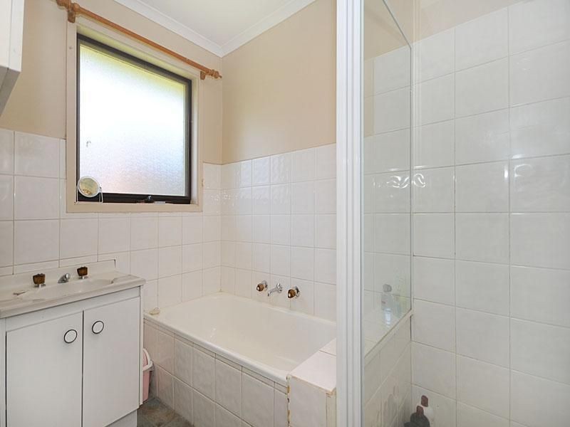 1/7 Waratah Avenue, Bayswater North VIC 3153