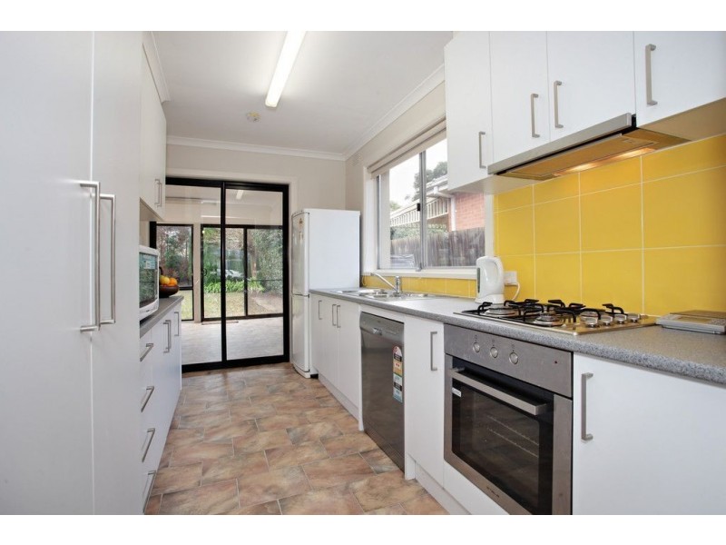 2/21 McDonald Crescent, Boronia VIC 3155
