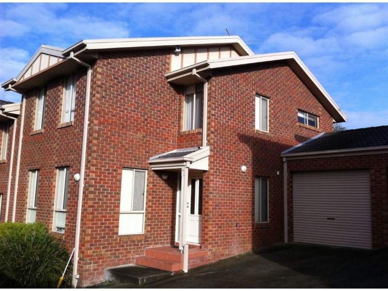 2/18 Rosella Avenue, Boronia VIC 3155