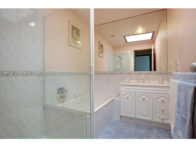 7/16-18 Hamilton Road, Bayswater North VIC 3153