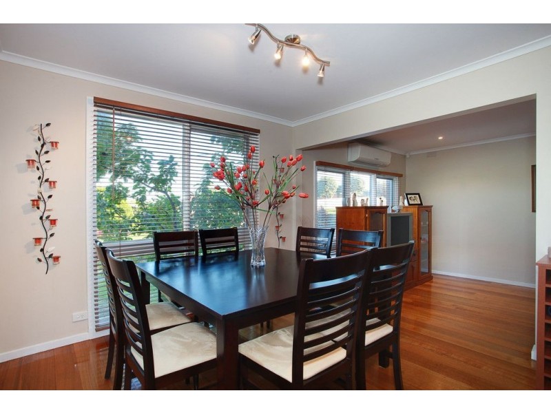 24 Silverton Drive, Ferntree Gully VIC 3156