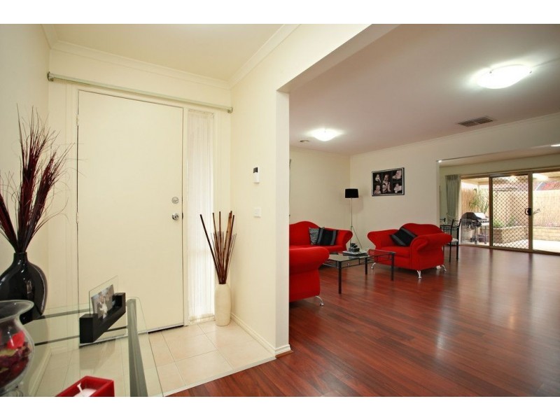 2/9 Casuarina Avenue, Boronia VIC 3155