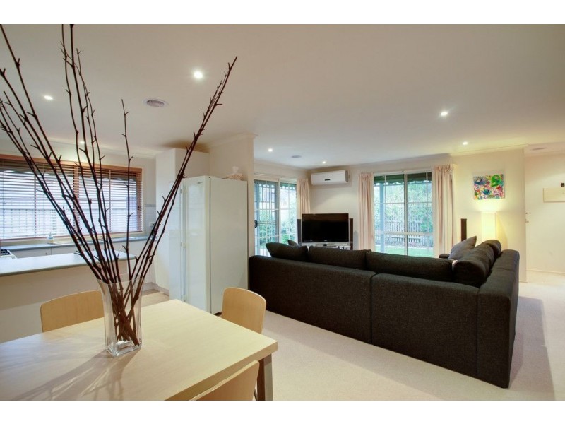 1 Cameron Close, Bayswater VIC 3153