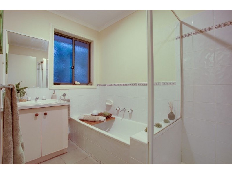 1 Norvel Road, Ferntree Gully VIC 3156