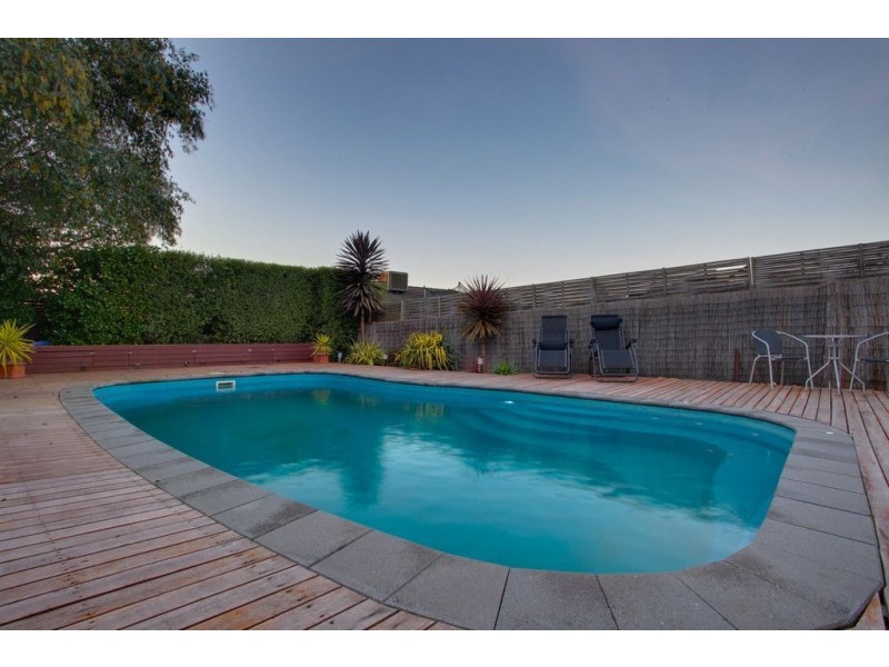 1 Norvel Road, Ferntree Gully VIC 3156