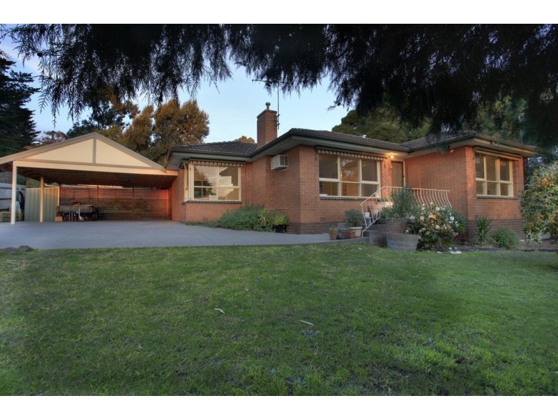 2 Rylstone Street, Ferntree Gully VIC 3156