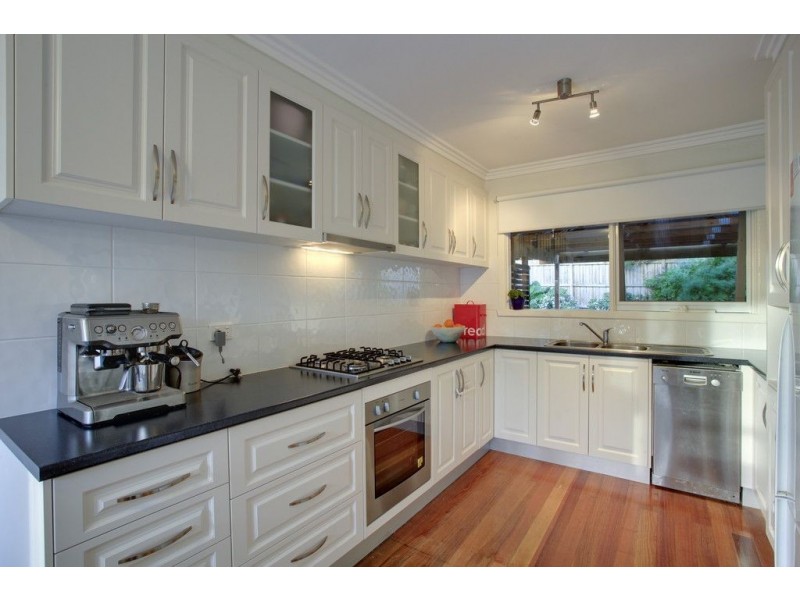 2 Rylstone Street, Ferntree Gully VIC 3156