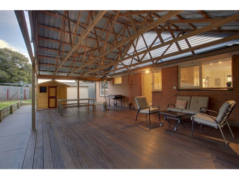 2 Rylstone Street, Ferntree Gully VIC 3156