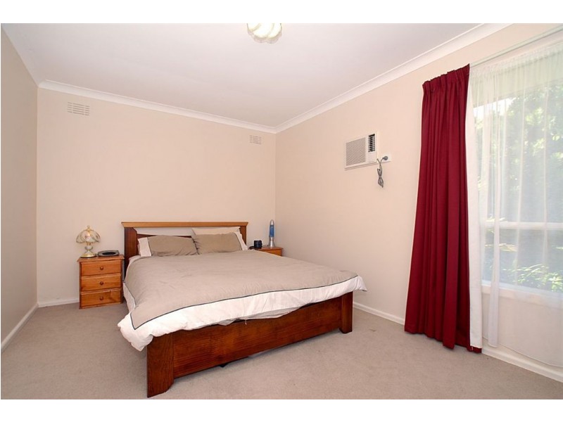 9 White Avenue, Bayswater North VIC 3153