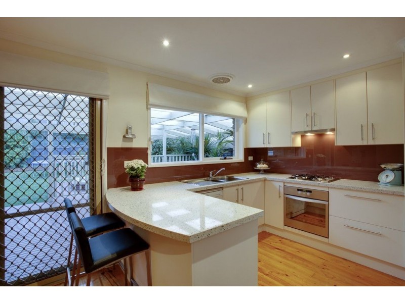 8 Beresford Drive, Boronia VIC 3155