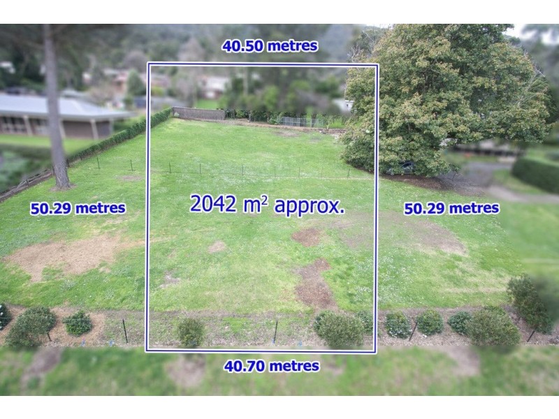 8 Seascape Close, Ferntree Gully VIC 3156
