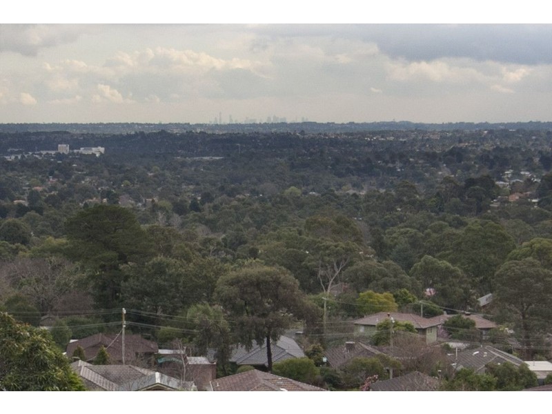 8 Seascape Close, Ferntree Gully VIC 3156