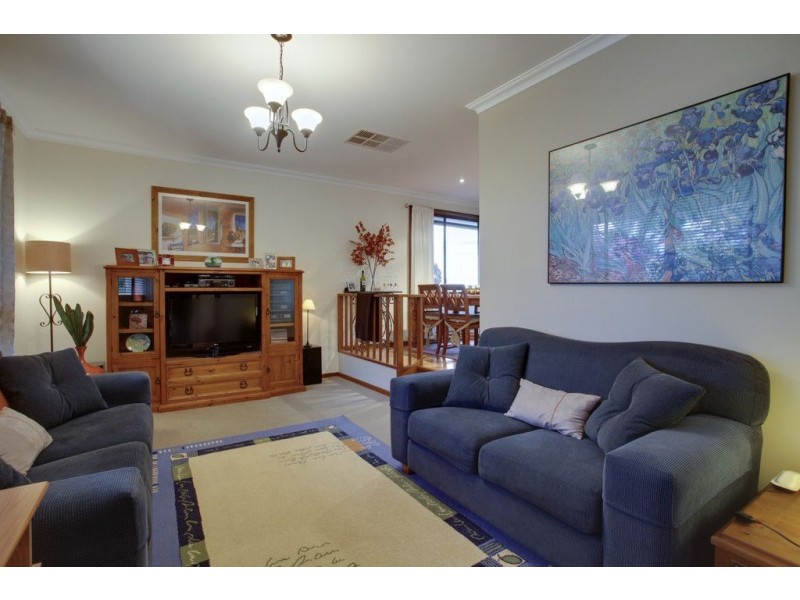 19 Olivebank Road, Ferntree Gully VIC 3156