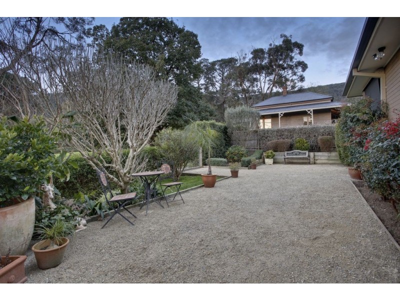 19 Olivebank Road, Ferntree Gully VIC 3156