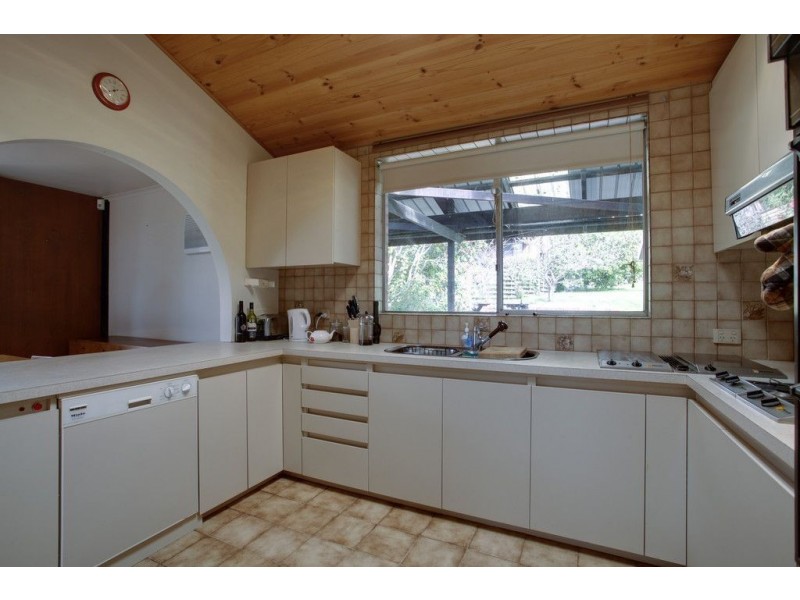 19 Wilhelma Avenue, Bayswater VIC 3153