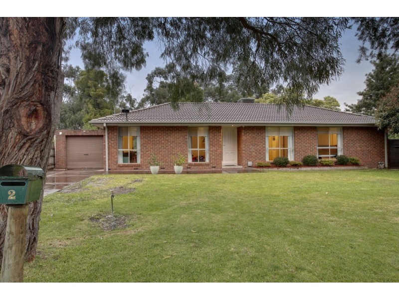 2 Strathmiglo Court, Bayswater North VIC 3153