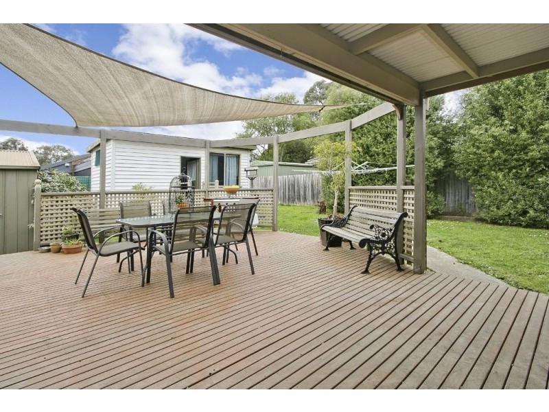 20 Westwood Drive, Bayswater North VIC 3153