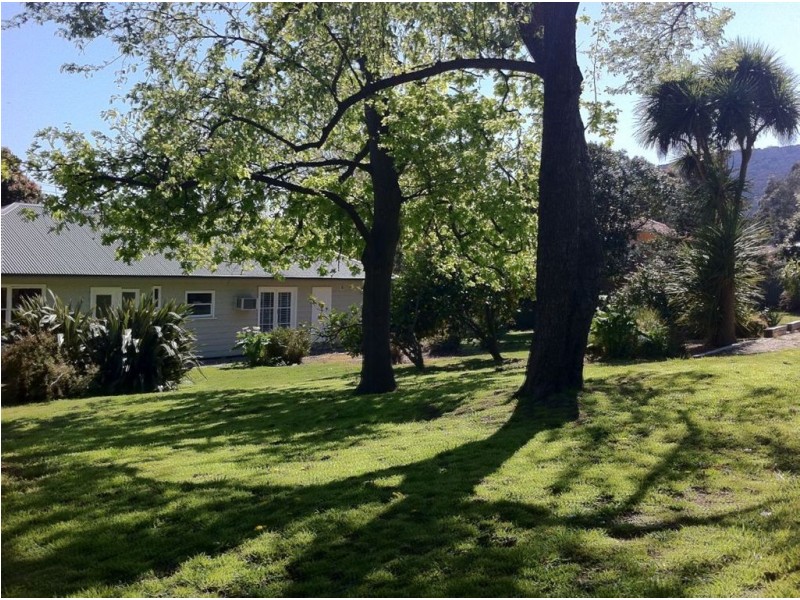 33 Willow Road, Upper Ferntree Gully VIC 3156