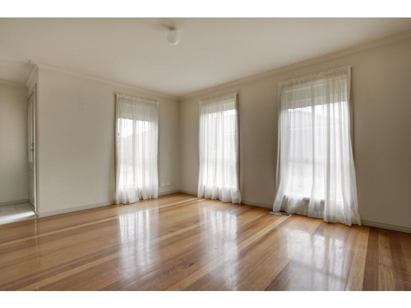 2/18 Rosella Avenue, Boronia VIC 3155