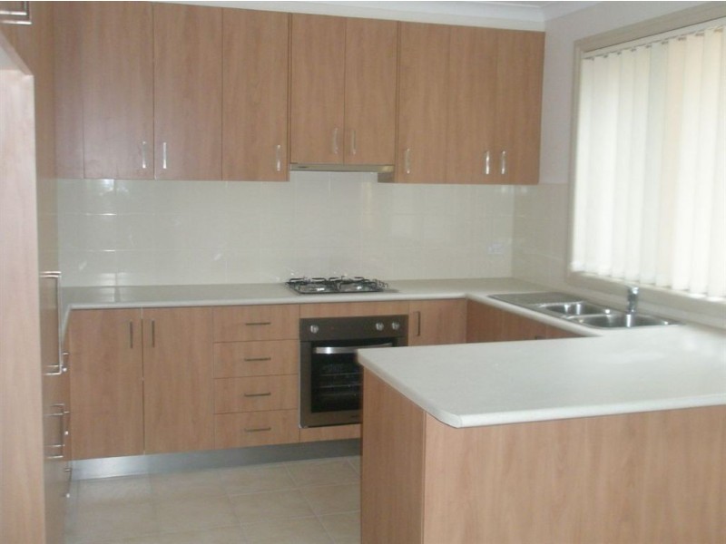 2/30 David Street, Knoxfield VIC 3180