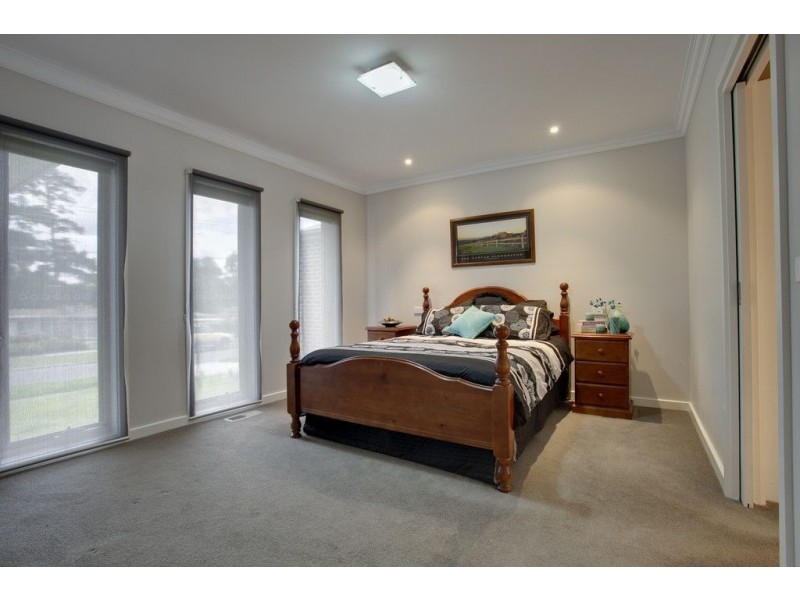 11 Glendale Court, Kilsyth VIC 3137