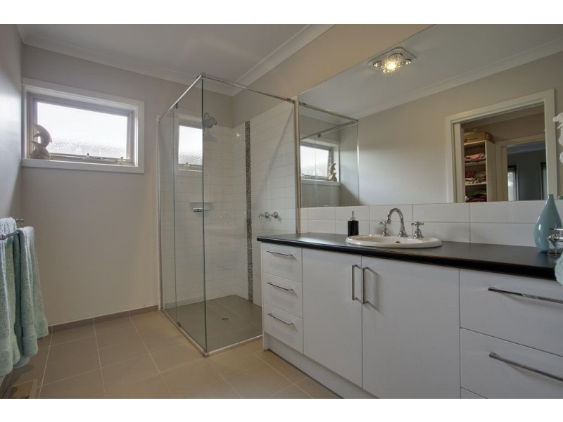 11 Glendale Court, Kilsyth VIC 3137