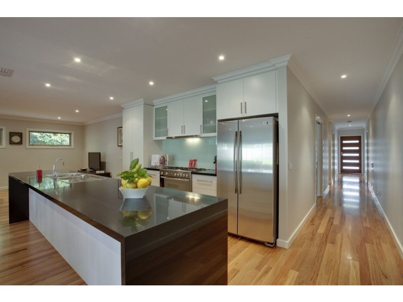 11 Glendale Court, Kilsyth VIC 3137