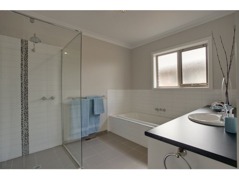 11 Glendale Court, Kilsyth VIC 3137