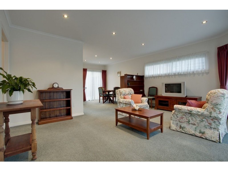 2/26 Flower Street, Ferntree Gully VIC 3156