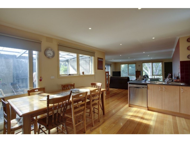 17 Vandeven Court, Ferntree Gully VIC 3156