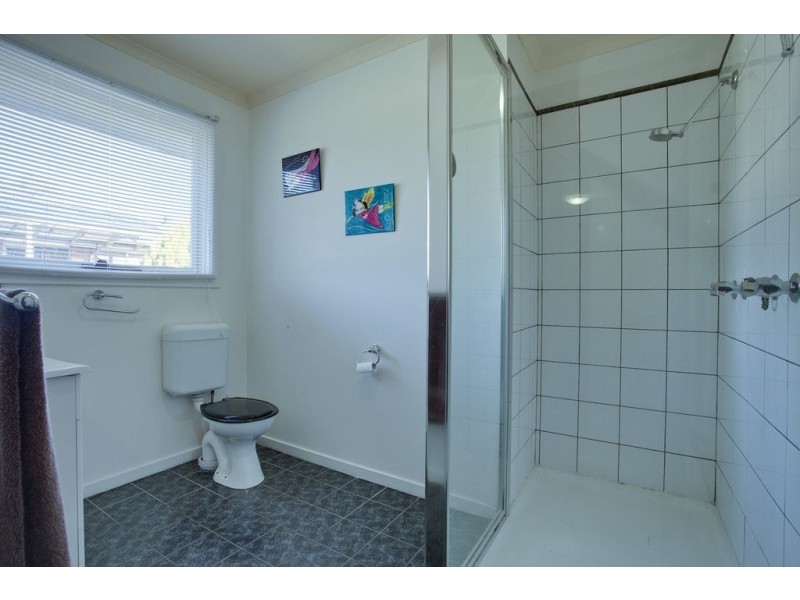 17 Vandeven Court, Ferntree Gully VIC 3156