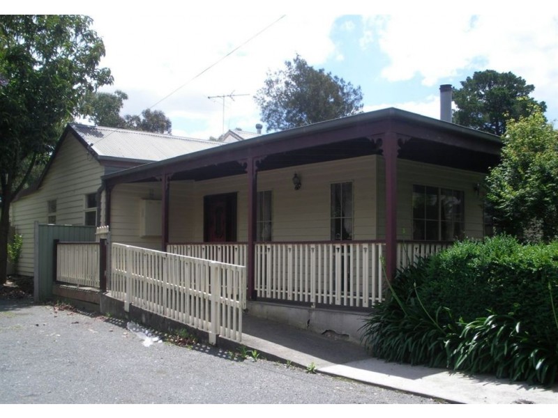 18 Woodvale Road, Boronia VIC 3155