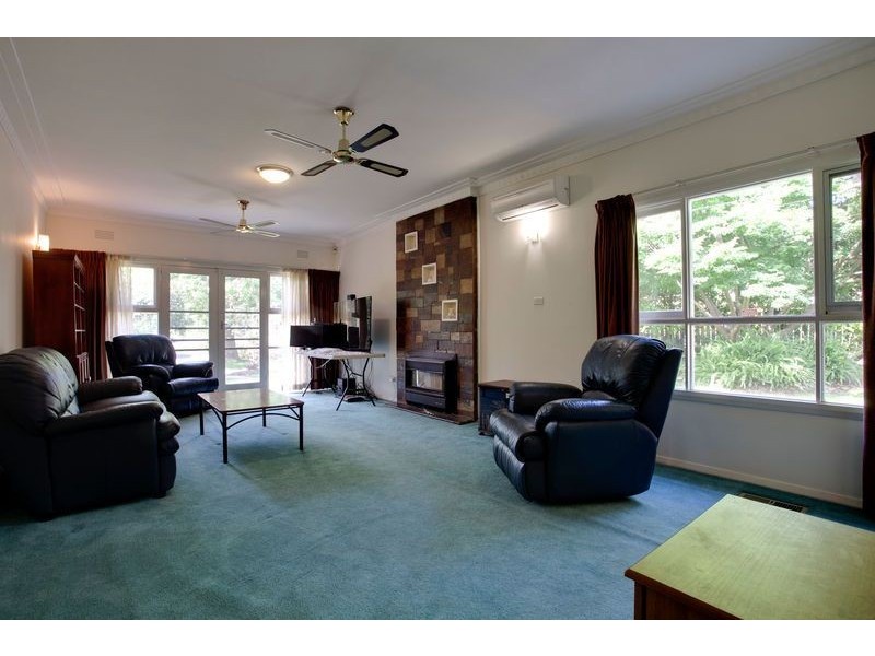 2 Dorian Avenue, Ferntree Gully VIC 3156