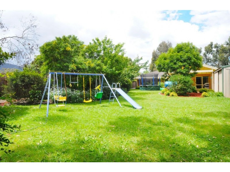 49 Watermoor Avenue, Kilsyth South VIC 3137