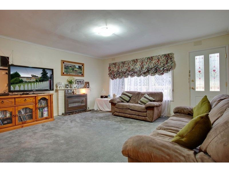 12 Weyburn Road, Boronia VIC 3155