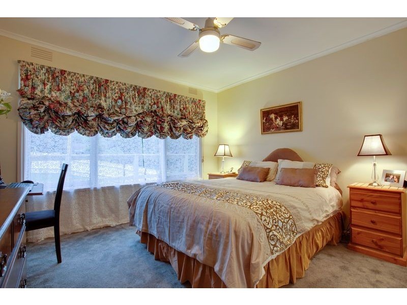 12 Weyburn Road, Boronia VIC 3155