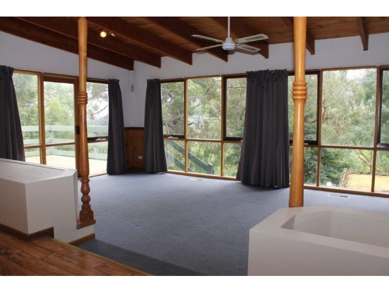 9 Forest View Lane, Upper Ferntree Gully VIC 3156