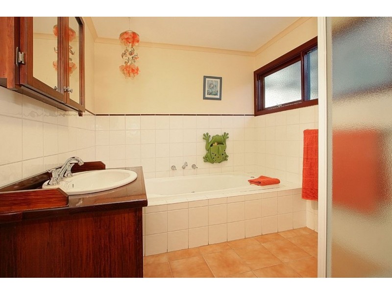 28 Aubrey Grove, Boronia VIC 3155