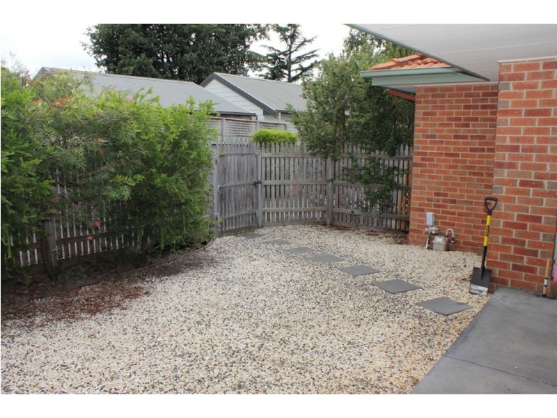 2/13 Cypress Avenue, Boronia VIC 3155