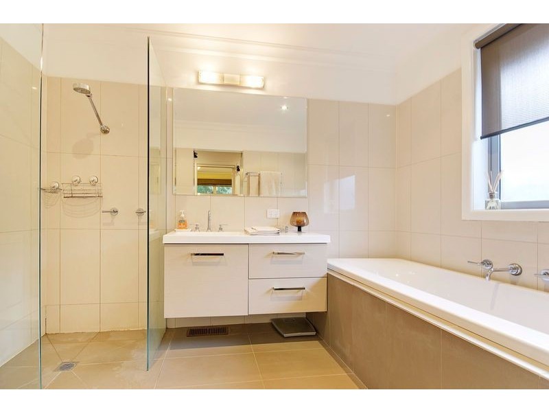 9 Lockwoods Road, Boronia VIC 3155