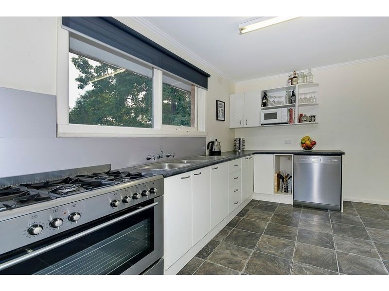 9 Lockwoods Road, Boronia VIC 3155