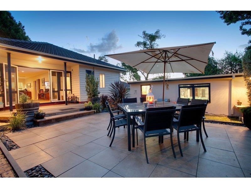 15 Hilda Avenue, Boronia VIC 3155