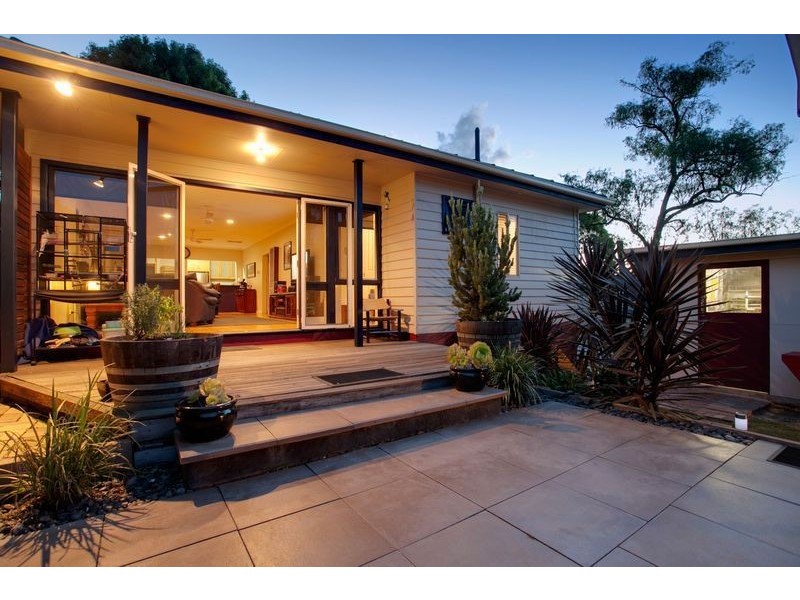 15 Hilda Avenue, Boronia VIC 3155