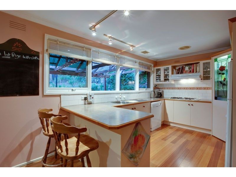 29 Joan Avenue, Ferntree Gully VIC 3156