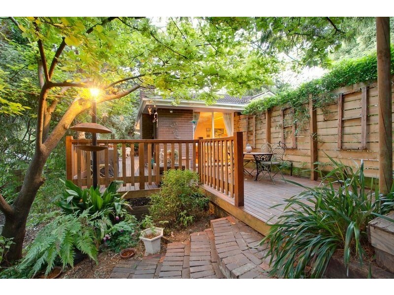29 Joan Avenue, Ferntree Gully VIC 3156
