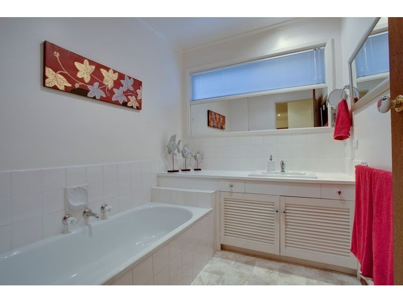 12 Vaughan Road, Ferntree Gully VIC 3156